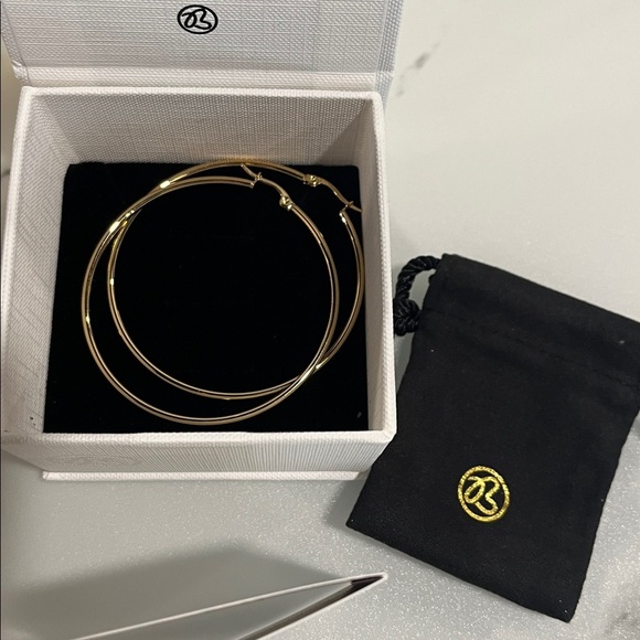 18K Gold NIB PVD Stainless Steel Oversized Hoop Earrings – 60mm - Picture 5 of 7